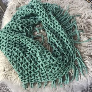 Women’s scarf